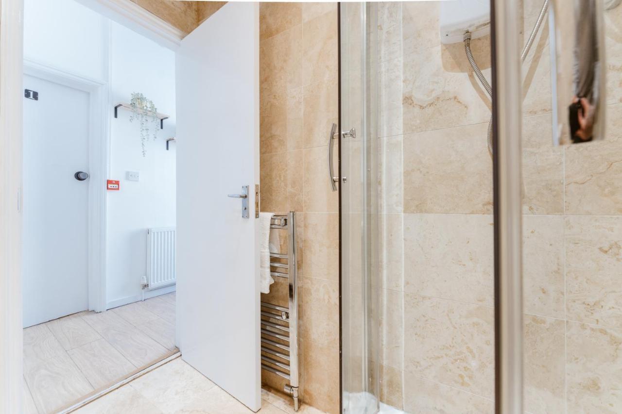 לונדון Mile End Double Rooms 27 Guest House מראה חיצוני תמונה